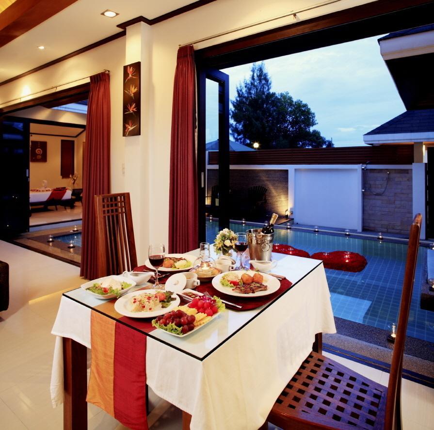 The Iris Pool Villa Rawai Oda fotoğraf