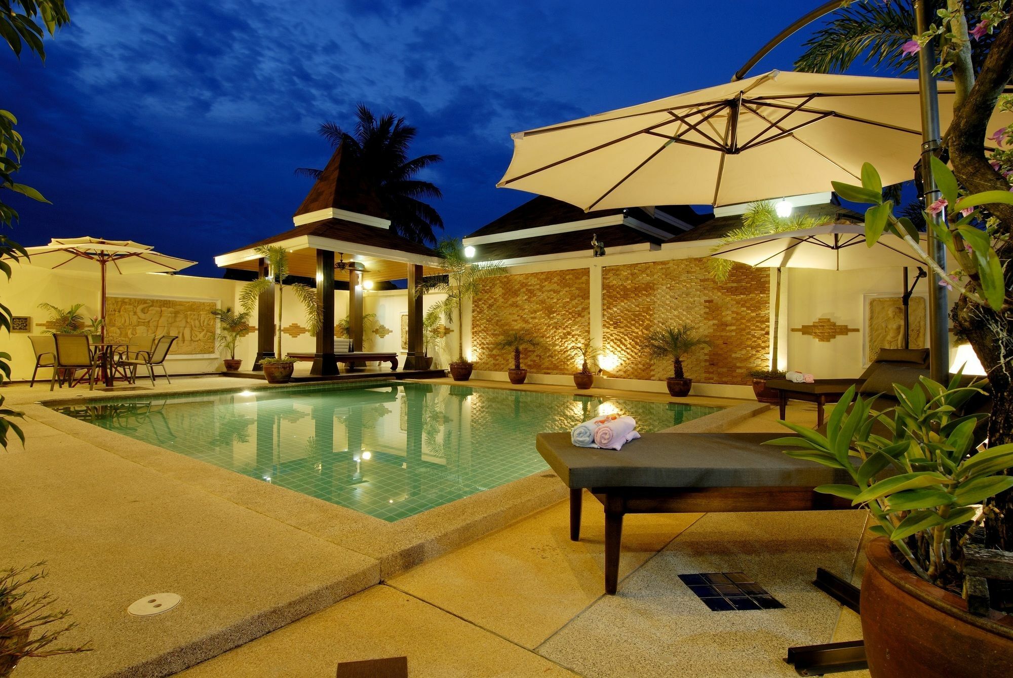 The Iris Pool Villa Rawai Dış mekan fotoğraf